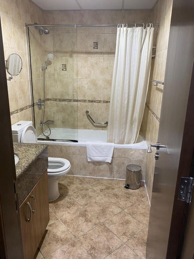 Vista Hotel Apartments Deluxe Dubai Exterior photo